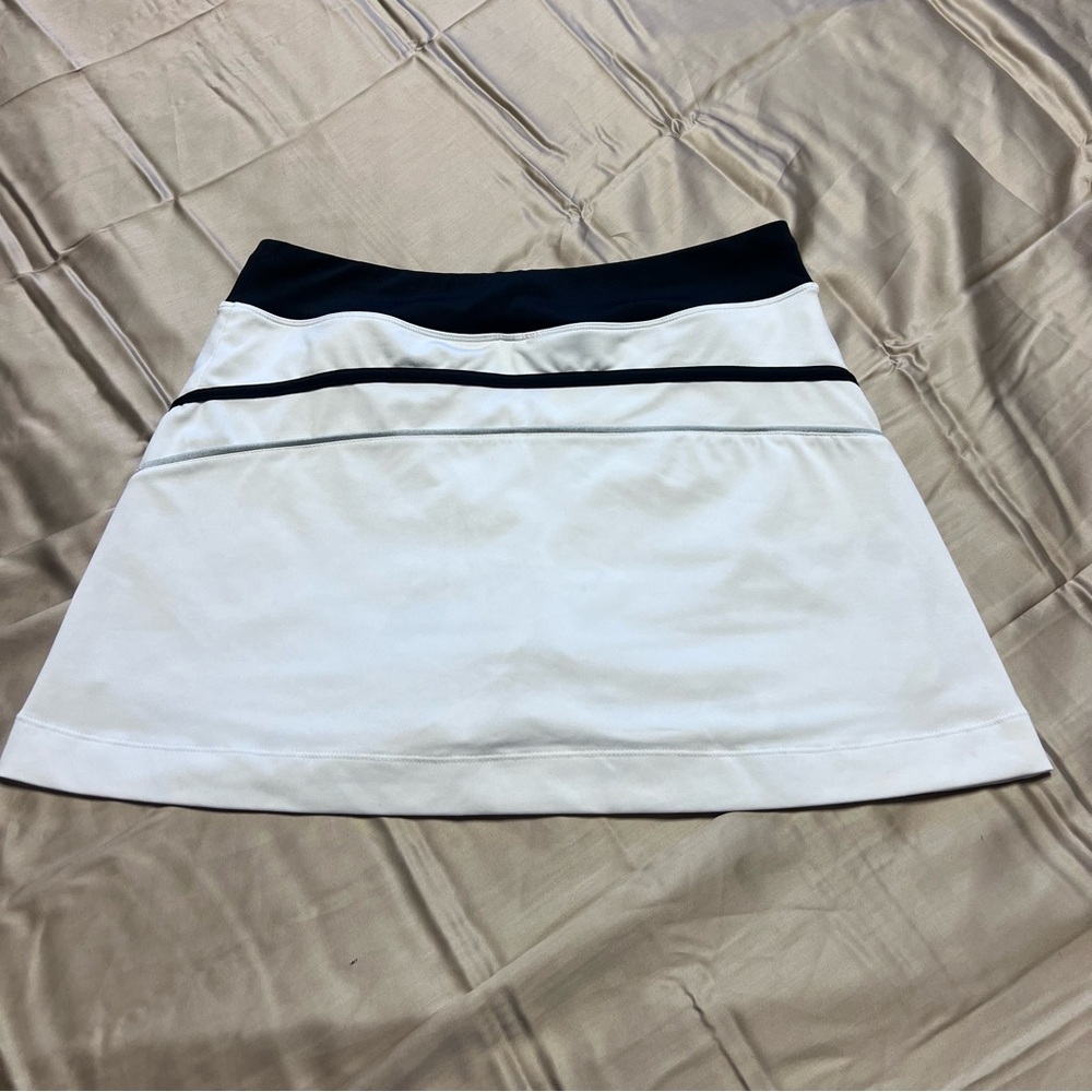Maika White and Black A-Line Mini Skirt